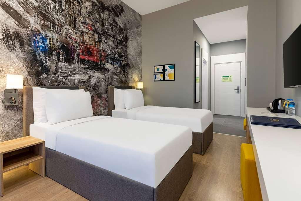 Days Inn & Suites By Wyndham Esenyurt Κωνσταντινούπολη Δωμάτιο φωτογραφία