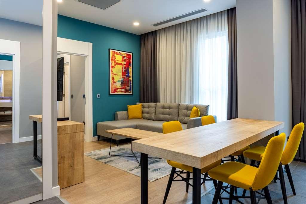 Days Inn & Suites By Wyndham Esenyurt Κωνσταντινούπολη Δωμάτιο φωτογραφία