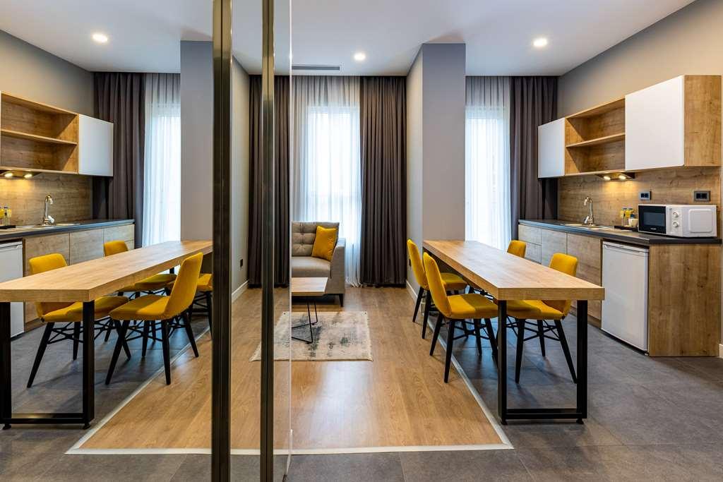 Days Inn & Suites By Wyndham Esenyurt Κωνσταντινούπολη Δωμάτιο φωτογραφία
